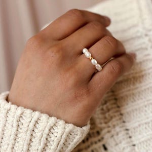 Natural Freshwater Pearls Ring, Gold Pearl Ring, Simple Beaded Pearl Ring, Dainty Pearl Ring, Gold Minimalist Ring, Wedding Jewelry, E
