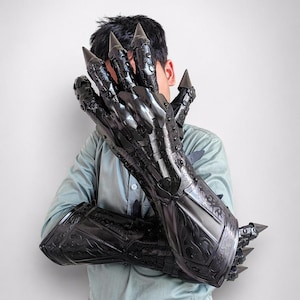 Black Medieval Gauntlets, Steel Knight Armor Gloves, Gothic Warrior Hand Armor, LARP Cosplay Gloves, Fantasy Medieval Costume image 6