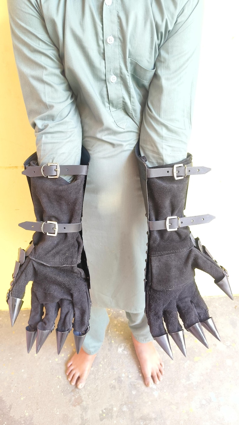 Black Medieval Gauntlets, Steel Knight Armor Gloves, Gothic Warrior Hand Armor, LARP Cosplay Gloves, Fantasy Medieval Costume image 15