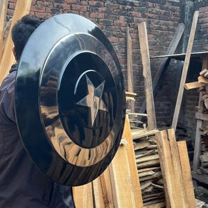 Zwartzilveren kapiteinsschild – metalen cosplayrekwisieten en wanddecoratie afbeelding 12