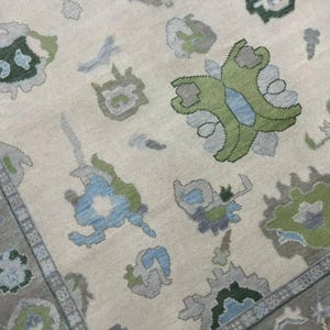 Modern Green & Blue Oushak Rug – Hand-Knotted Wool Area Carpet | 8x10 Turkish Traditional Rug in Soft Grey Ivory Tones