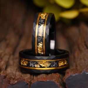 Black Hammered Ring Meteorite & Gold Leaf Inlay with Gold Strips, Wedding Ring, Anniversary Band, Personalized Gift, Father&#39;s Day Gift, 8mm