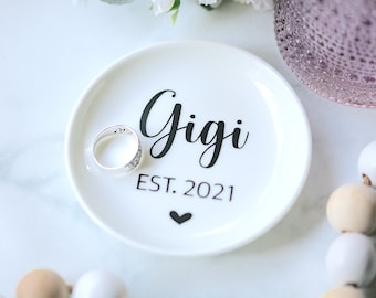 Personalized - Ring Dish - Pregnancy Announcement - Personalized Gifts - Gift For Gigi - Grandparents Day