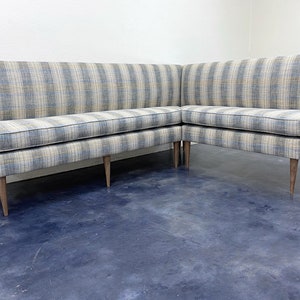 Custom Banquette - COM