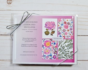 Wenskaartenset July Blooms: 8 blanco kaarten met bloemen en enveloppen | Geperste bloemenkunst, botanisch briefpapier, cadeauset