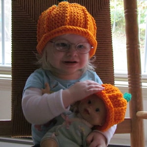 Textured Pumpkin Hat Crochet Pattern with Leaf & Flower PDF