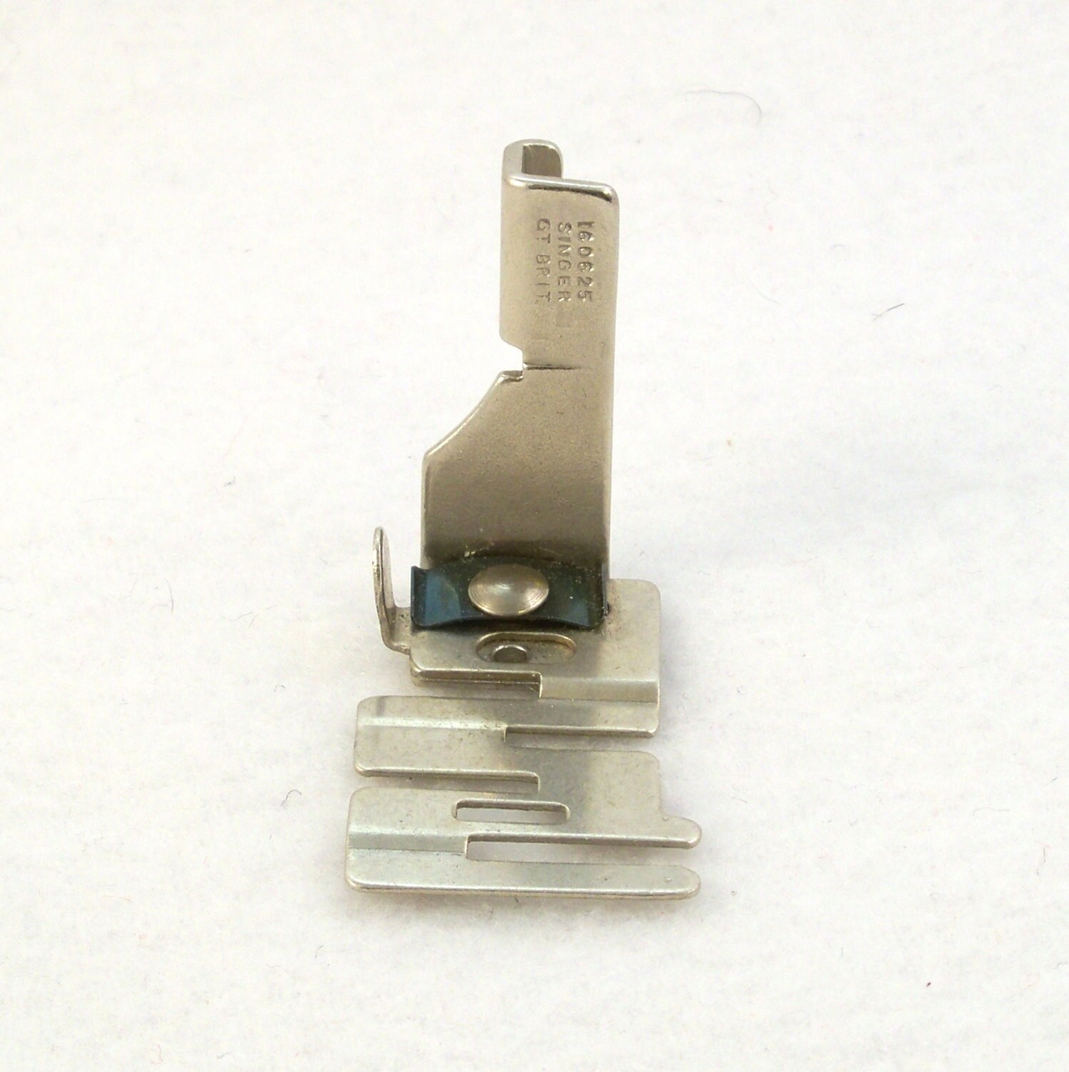 Singer 160625 Edge Stitcher Edger Foot Attachment Slant Shank Etsy