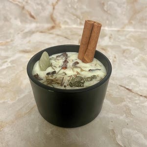 Money Manifestation Candle – Spiritual Soy Candle for Abundance, Wealth and Prosperity | Crystal & Herb Infused