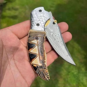Handmade Damascus Folding Knife: Jigged Bone Handle, Leather Sheath