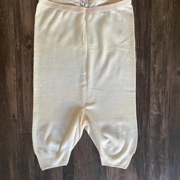 Vintage 1940s 1950s CALIDA of Switzerland cream wool shorts / underwear, size Small