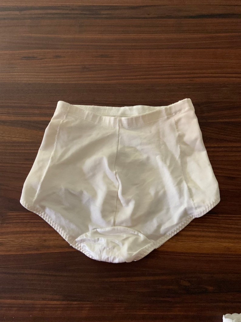 size Medium Vintage 1980s JC PENNY white floral applique stretch girdle brief