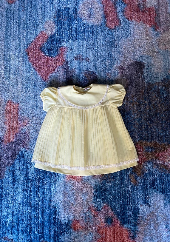 Vintage 1960s SEARS 'perma-press' Yellow Accordion Pleated Babydoll Dress,  Size 27-32 Lbs -  Canada