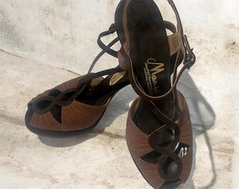 Vintage 1940s I. MILLER brown / tan suede cut our peep toe platform high heels, size 6