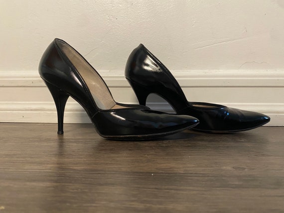 black patent leather pumps size 11