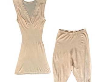 SALE - Vintage 1940s B. ALTMAN & CO.  powder pink / peach pajama top and bottom set, size 4 / 6 / Small