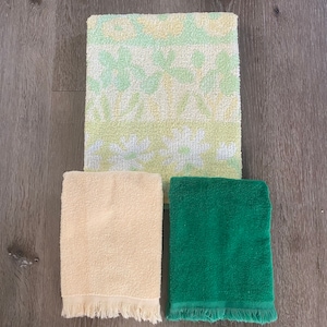 Vintage MARTEX & CANNON mix and match cottagecore style green, yellow, and white bath towel set of 3