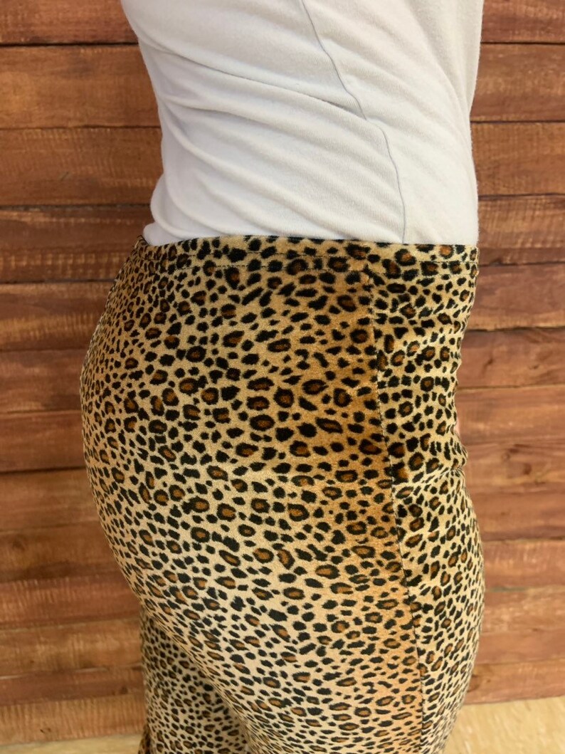 Vintage 1990s 90s does 70s NOBO NO BOUNDARIES velvet leopard print flare pants size xs or Small
