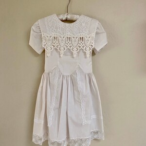 Vintage 1980s JESSICA MCCLINTOCK white cotton & eyelet lace formal flower girl / communion dress, size 7