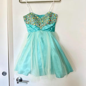 Vintage 2000s Masquerade Aqua Blue Gold Tulle Strapless Jeweled Short Prom Dress Size 5/6