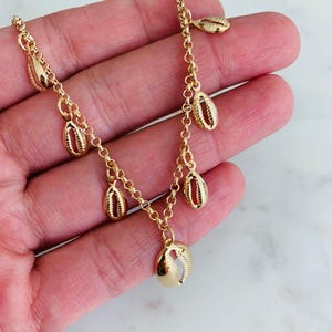 Gold Filled Puka Shell Anklet | Coastal-Inspired Summer Jewelry