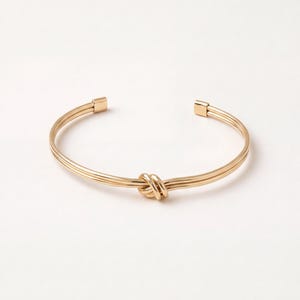 Gold Filled Knot Armreif: Minimalistisches, stapelbares Armband