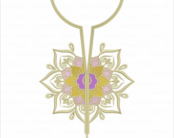 Disegno da ricamo per scollatura con medaglione mandala