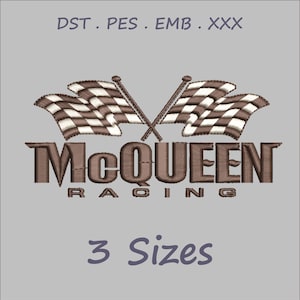 Pode incluir: Logotipo com bandeiras de corrida quadriculadas marrons e brancas, o texto "McQUEEN RACING" e "3 Sizes" em um fundo cinza. As bandeiras estão cruzadas e o texto está em negrito.