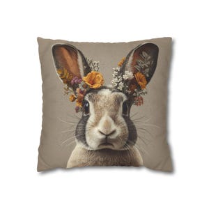 Cojín floral de conejo de Pascua: decoración de jardín primaveral estilo cottagecore