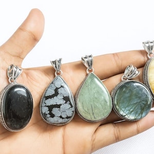 Collier pendentif avec pierres précieuses assorties, bijoux pendentifs faits main en cristal plaqué argent, pendentif pour femme vente en gros, pendentifs multicolores