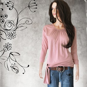 Cinch crew neck top, tie hem adjustable, mid sleeve, Tratgirl