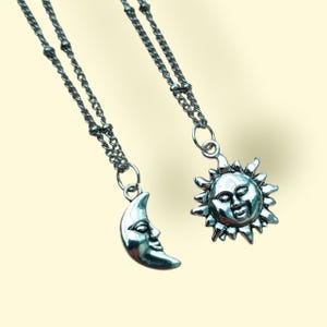 Set of 2 Sun and Moon Best Friends Necklaces