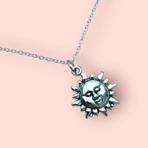 Collier soleil - articles assortis disponibles