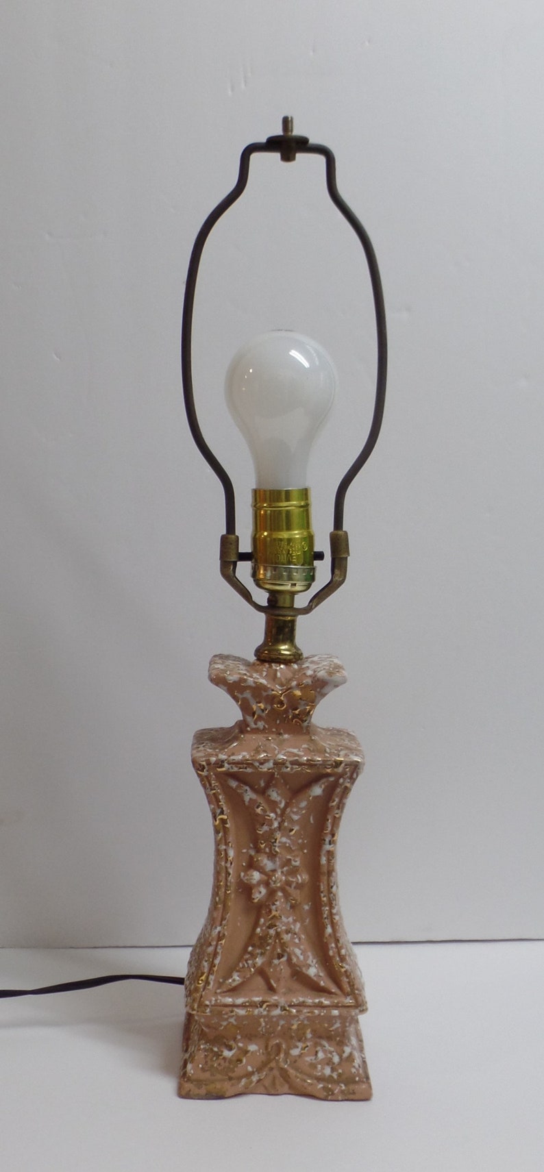 Mid Century table lamp with fiberglass shade mauve pink 1950/'s vintage