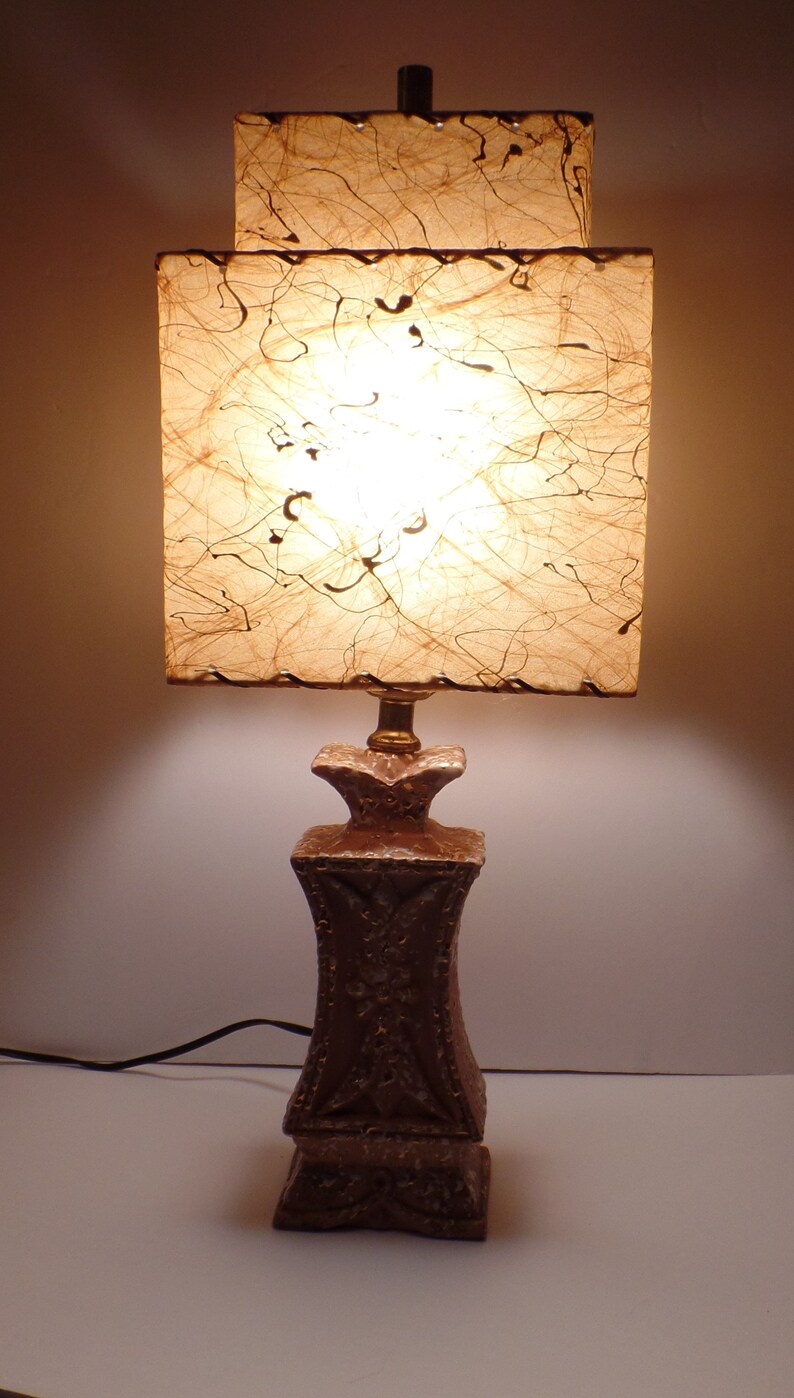 Mid Century table lamp with fiberglass shade mauve pink 1950/'s vintage