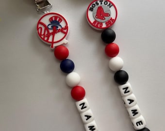 Clip para chupete con cuentas de béisbol de la MLB – Soporte personalizado para chupete de bebé