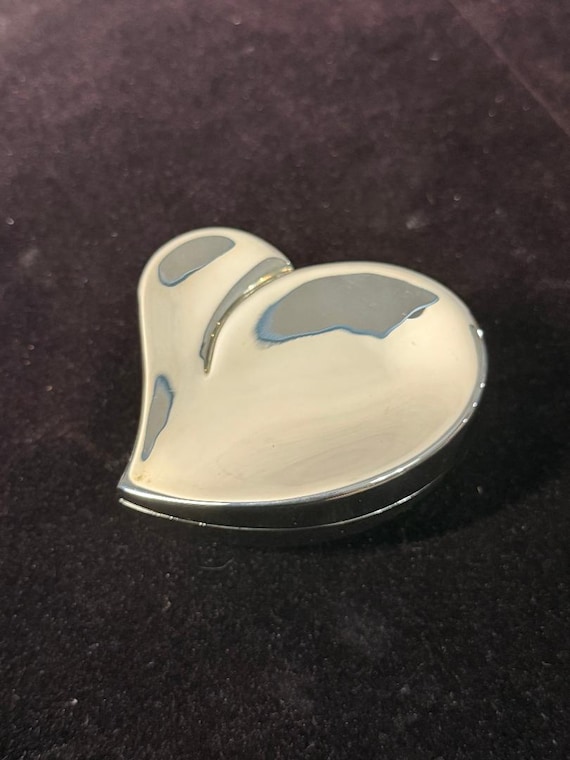Vintage Silver / Chrome Plated Heart Metal Safeguard Jewelry Box  *Retro Ring Holder!