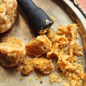 Pure Jaggery: Unrefined Natural Sweetener for Indian Cooking image 6