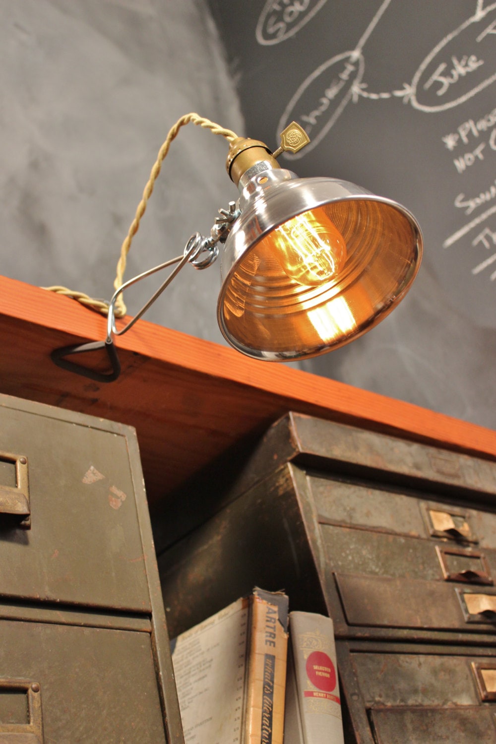 Wall clamp lamp online