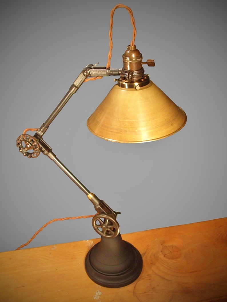 DWVintage Desk Lamp - Thumbnail 3