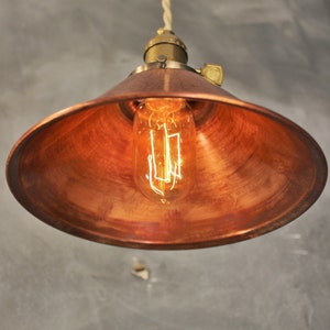 Industriële verlichting - verweerde koperen hanglamp - vintage industriële hanglamp - apotheeklamp - apotheek - art deco - laboratorium