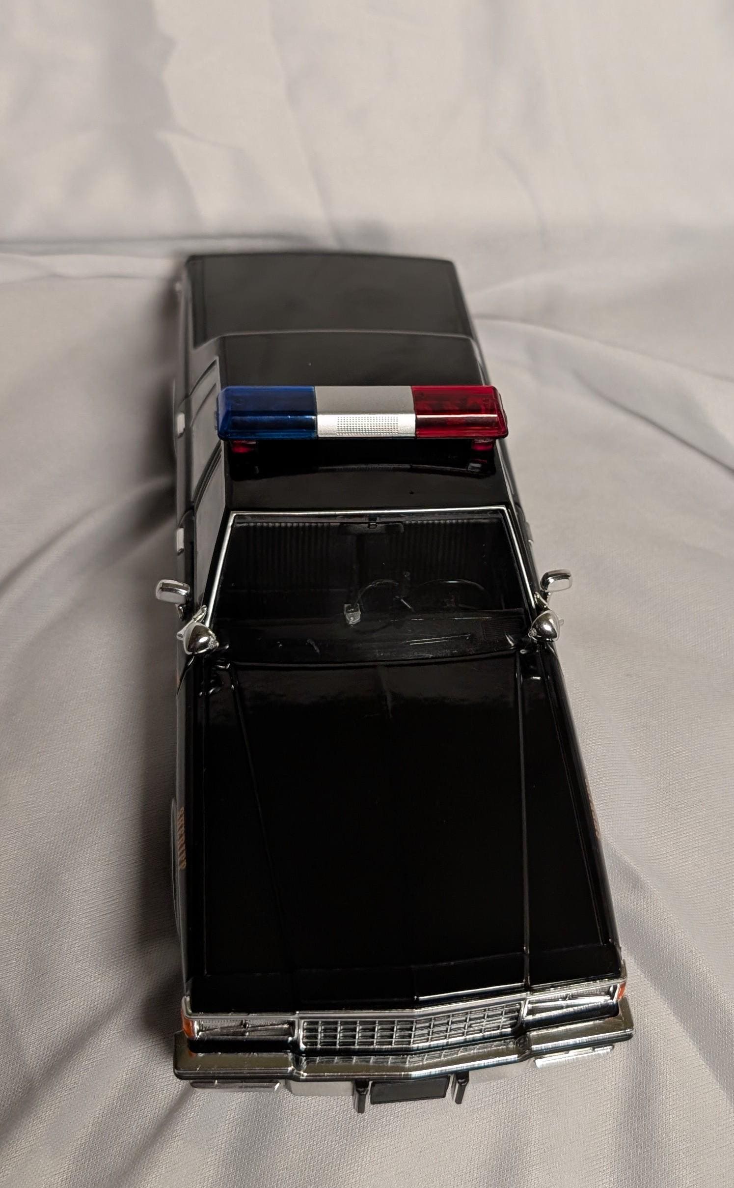 1981年 テルマ＆ルイーズ シボレー カプリス シェリフ 1:24スケール