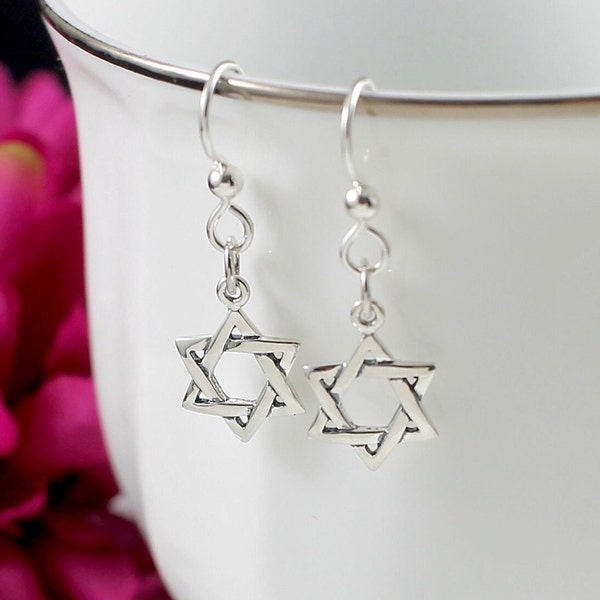 Star of David Earrings in Silver, Jewish Star Earrings, Hanukkah gift for Her, Sterling Silver Earrings, Bat Mitzvah Gift, Jewish Gift Wife