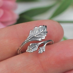 Leaf Ring in Sterling Silver, Fall Leaf Ring, Adjustable Leaf Ring, Leaf Rings for Women, Leaf Jewelry, Nature Ring, silver leaf ring