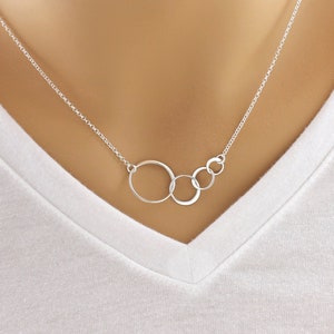 4 circle hot sale necklace