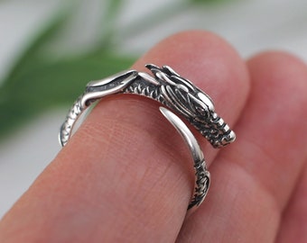 Dragon Ring in Sterling Silver, Viking Ring, sterling silver dragon ring, dragon jewelry, dragon ring men or women, goth ring, silver dragon