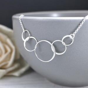 5 Circle Necklace, Five Circle Necklace, 50th Birthday gift for women, 5 sterling silver interlocking circle rings necklace, 5 Generations
