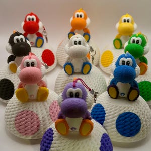 Mini Yoshi Charm: Knit-Effect 3D Print Zipper Pull with Eggshell