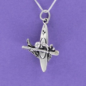 Collier KAYAKER - Argent sterling 925 - Carte-cadeau avec citation inspirante Charm message positif de la vie en bateau pour le kayak