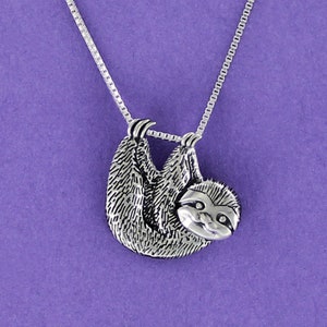 Collier SLOTH - Argent sterling 925 sur chaîne à emporte-pièces - sur carte-cadeau avec message d'encouragement inspirant