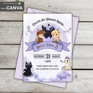 Puede incluir: Una invitación lila con el texto "Calling All Dragon Riders" y "Bella Turns 5." El diseño presenta dragones y personajes de dibujos animados. La fecha es el 21 de agosto, de 13 a 16 horas. Incluye información RSVP y la opción de editar en Canva.